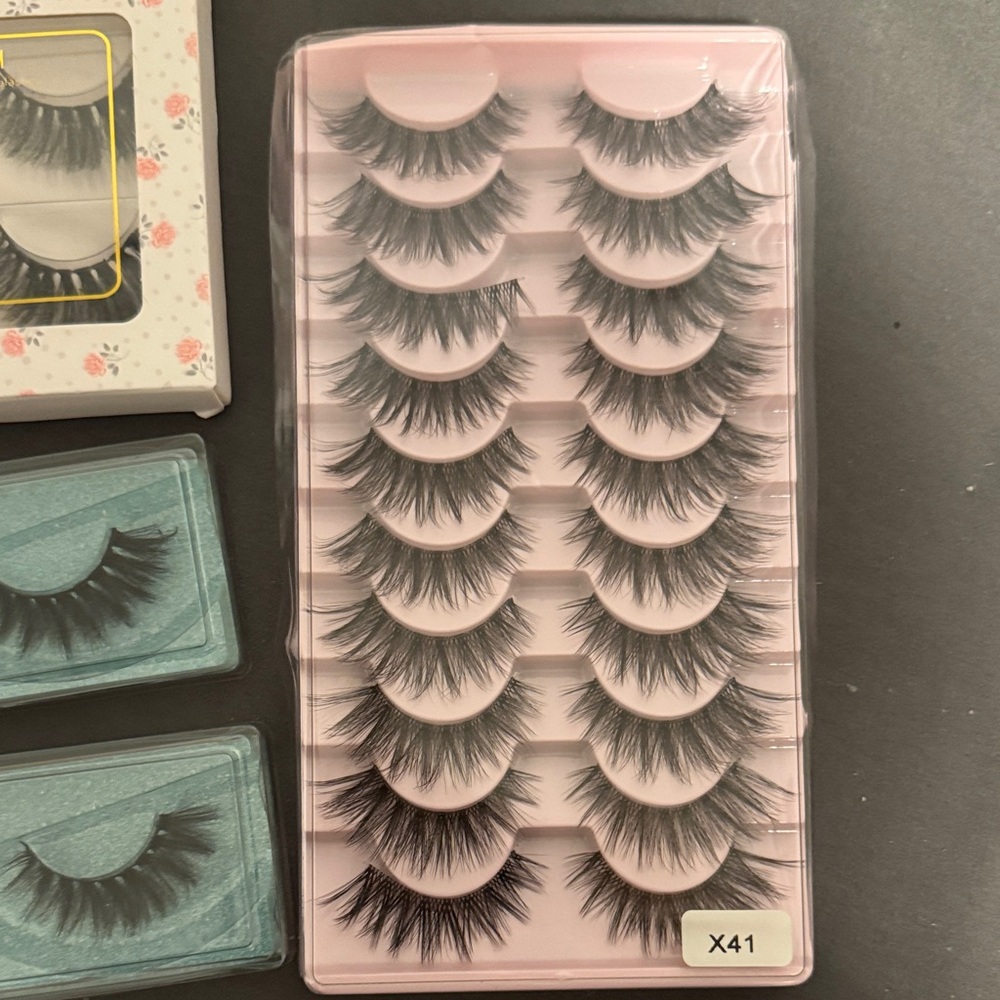 False Lashes Collection/Bundle/Set with Lash Tools - Picture 3 of 7